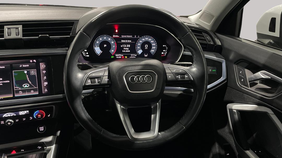 2021 Audi Q3 35 Tfsi, Automatic, 44475 km, Steering Wheel Close-up