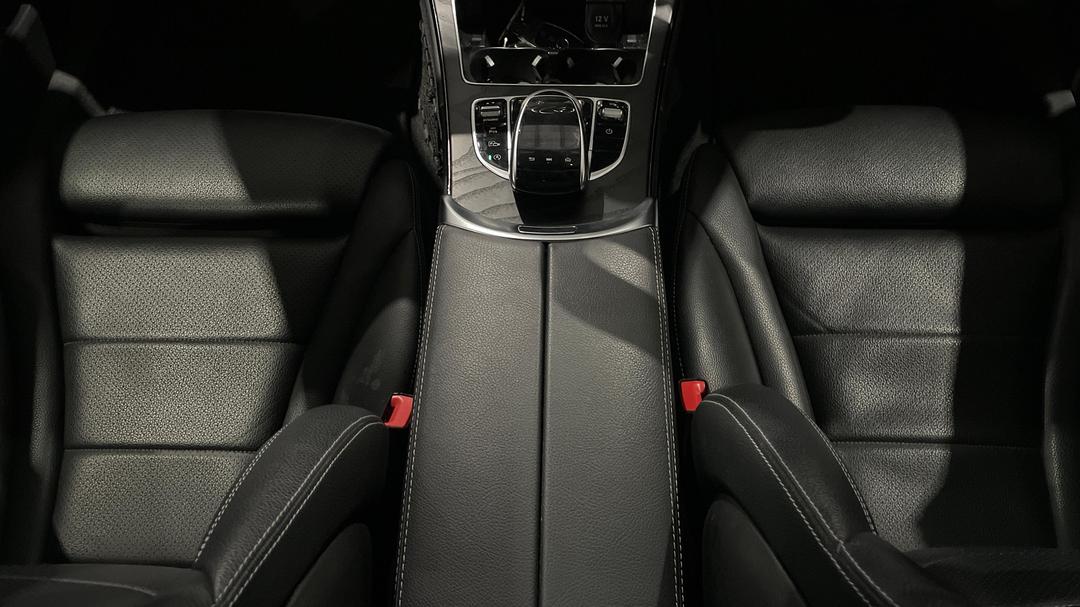 2019 Mercedes-benz C200 Eq (hybrid), Automatic, 70508 km, Center Console
