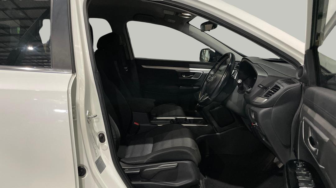 2017 Honda CR-V Vti-s (4x4), Automatic, 112496 km, Right Side Front Door Cabin View