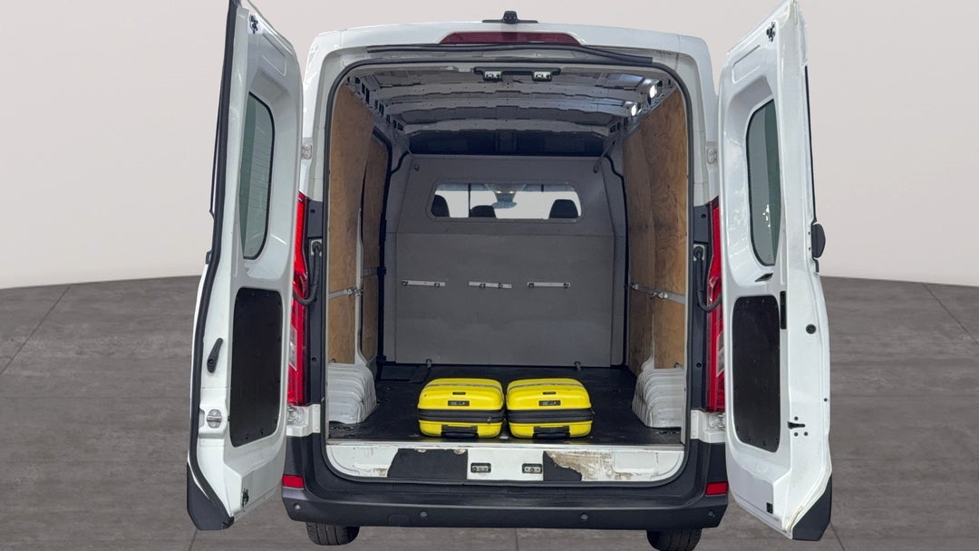2021 LDV Deliver 9 Deliver 9, Automatic, 81238 km, Boot Inside View with Luggage