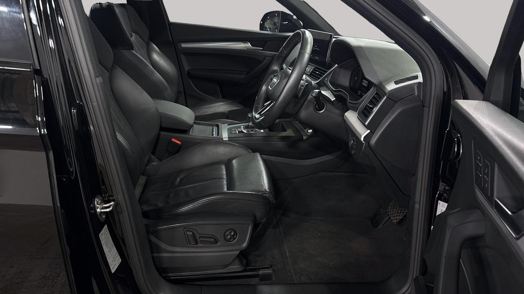 2021 Audi Q5 45 Tfsi Quattro Sport Mhev, Automatic, 71642 km, Right Side Front Door Cabin View
