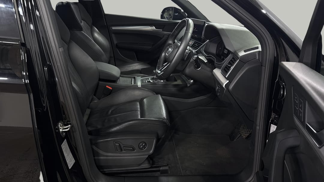 2021 Audi Q5 45 Tfsi Quattro Sport Mhev, Automatic, 71642 km, Right Side Front Door Cabin View