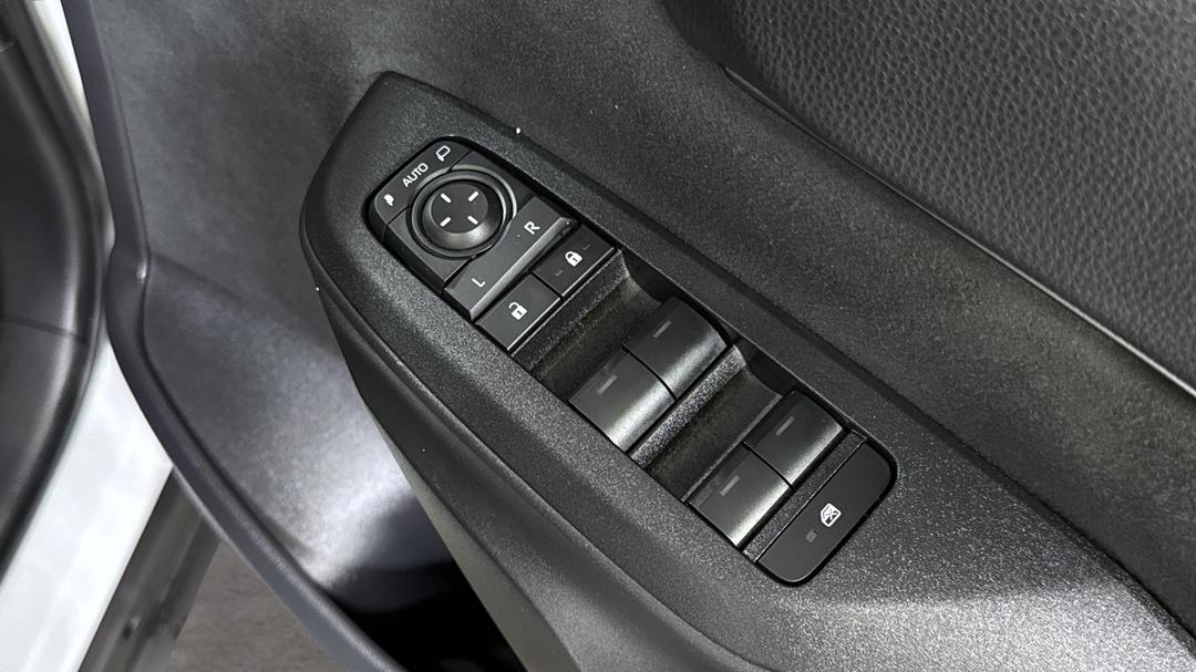 2024 Toyota Yaris Cross Gx Hybrid, Automatic, 26552 km, Drivers Side Door Panel Controls