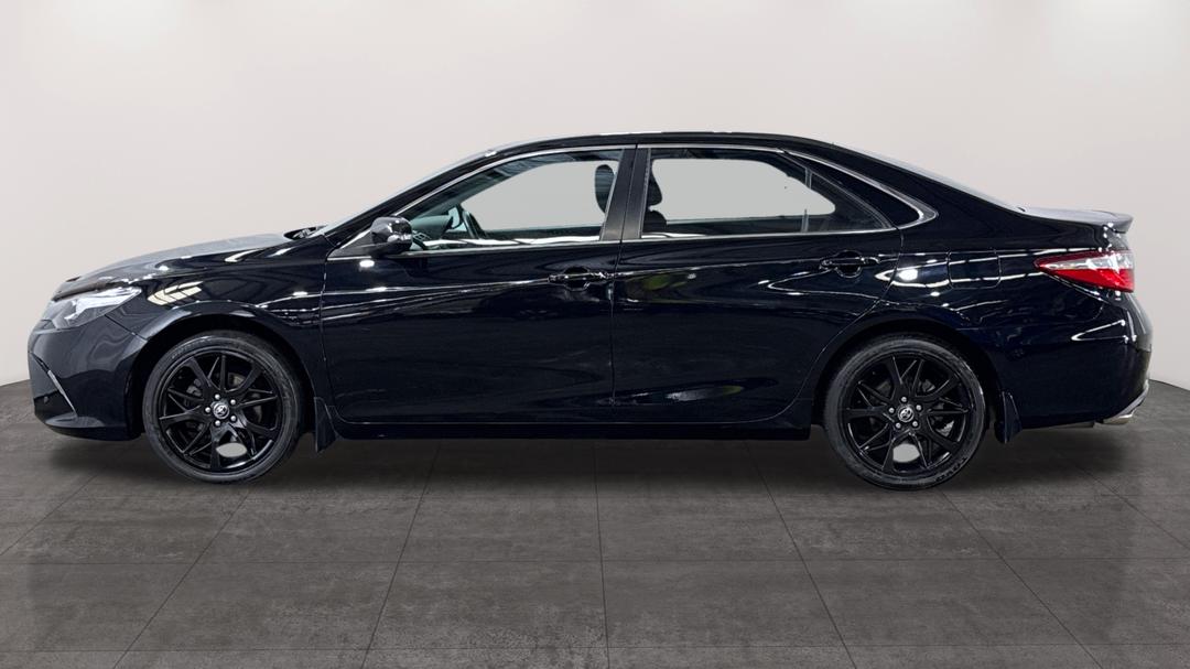 2017 Toyota Camry Rz S.e., Automatic, 134439 km, Left Side View
