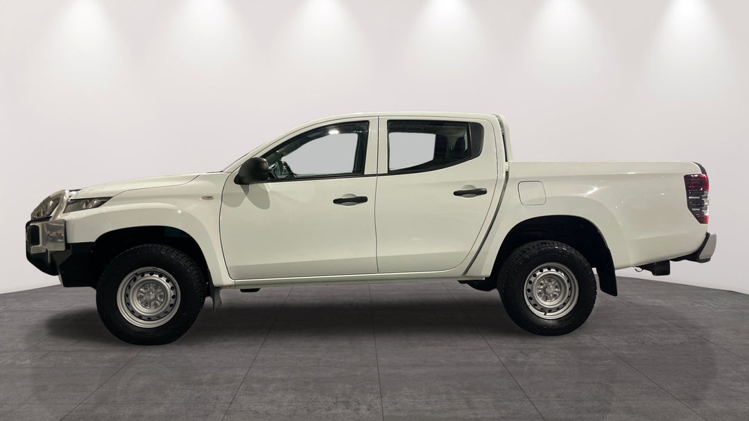 2018 Mitsubishi Triton Glx (4x4), Automatic, 78237 km, Left Side View