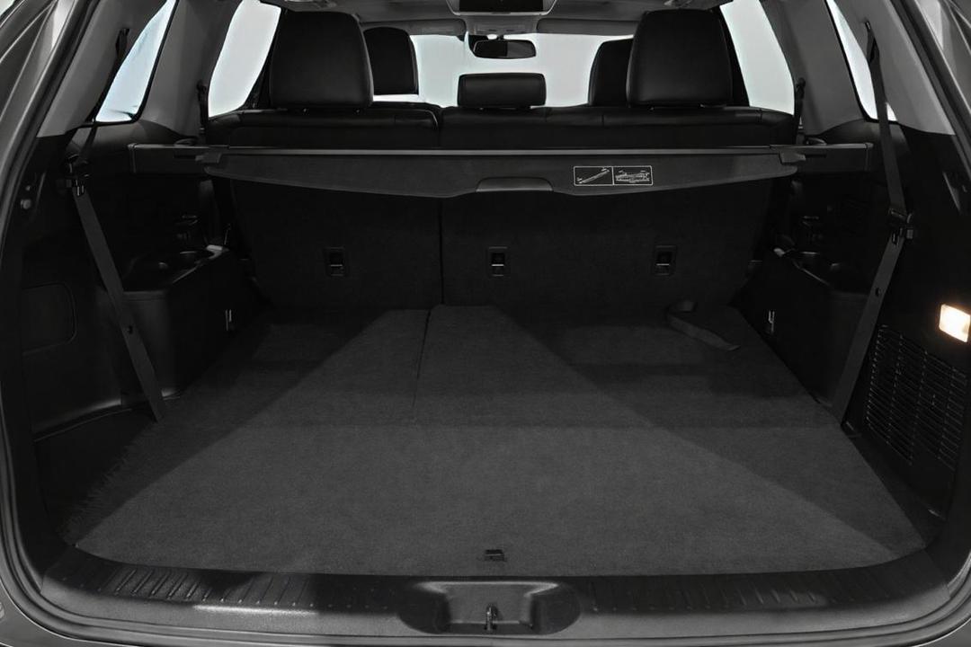 2016 Toyota Kluger Grande (4x4), Automatic, 104656 km, Boot Inside View