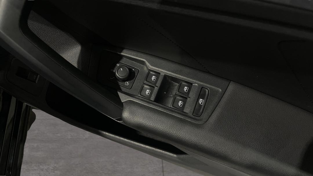 2021 Volkswagen Tiguan 132tsi Life, Automatic, 61764 km, Drivers Side Door Panel Controls