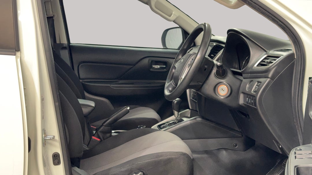 2019 Mitsubishi Triton Glx Plus (4x4), Automatic, 122087 km, Right Side Front Door Cabin View