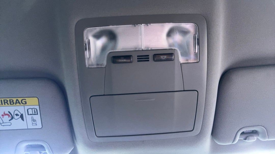 On-Roof Controls/Sunglass holder