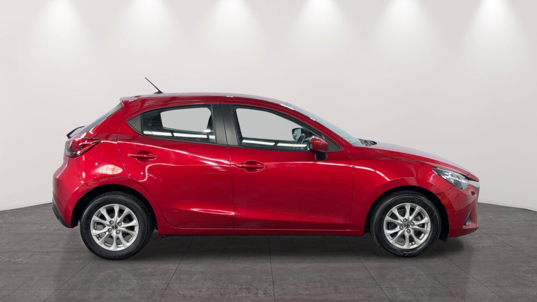 2016 Mazda Mazda2 Maxx, Automatic, 55855 km, Right Side View