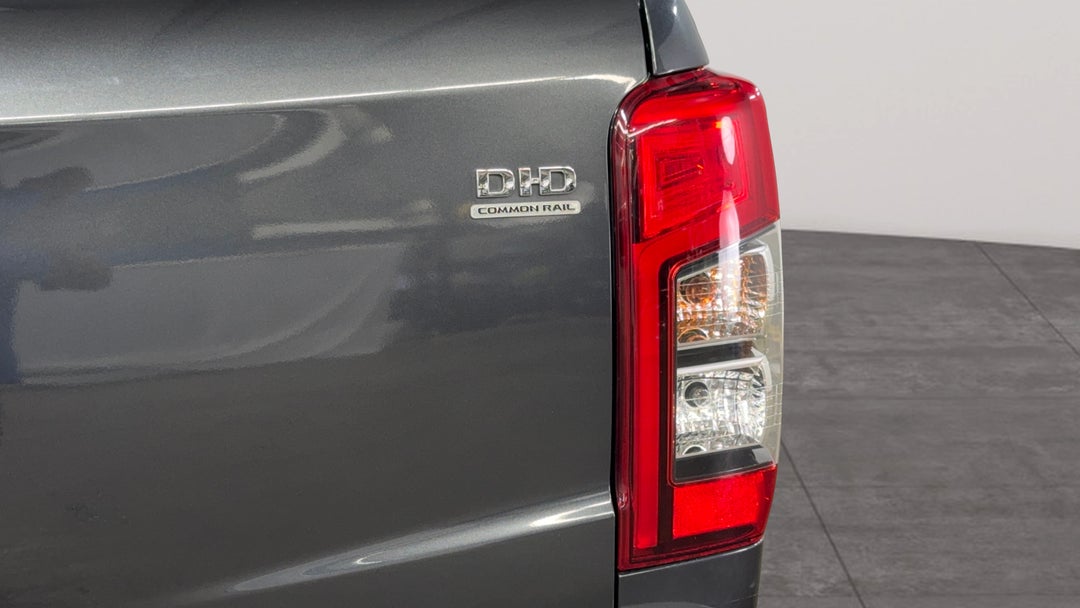 Badge (Boot Right Side)