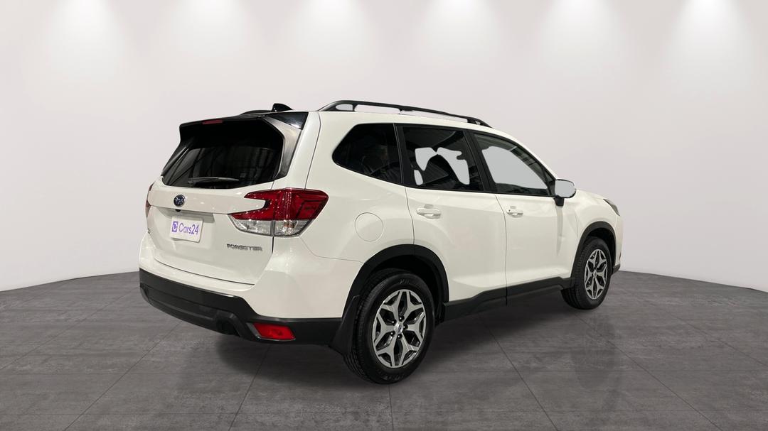2024 Subaru Forester 2.5i (AWD), Automatic, 40401 km, Right Back Diagonal (45- Degree) View
