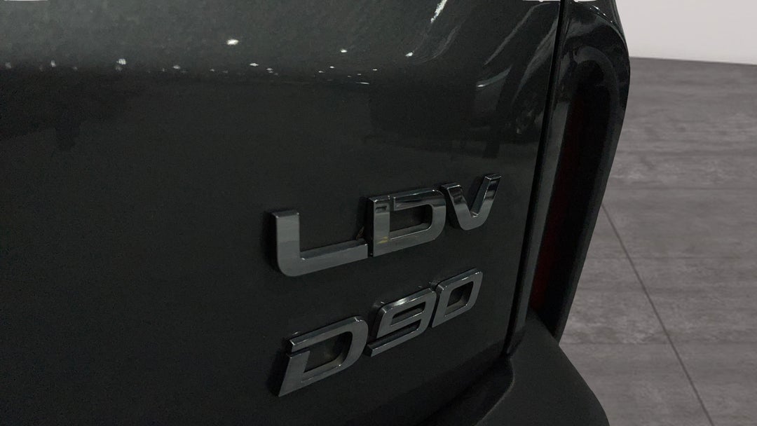 2022 LDV D90 Executive (2WD), Automatic, 62278 km, Badge (Boot Right Side)