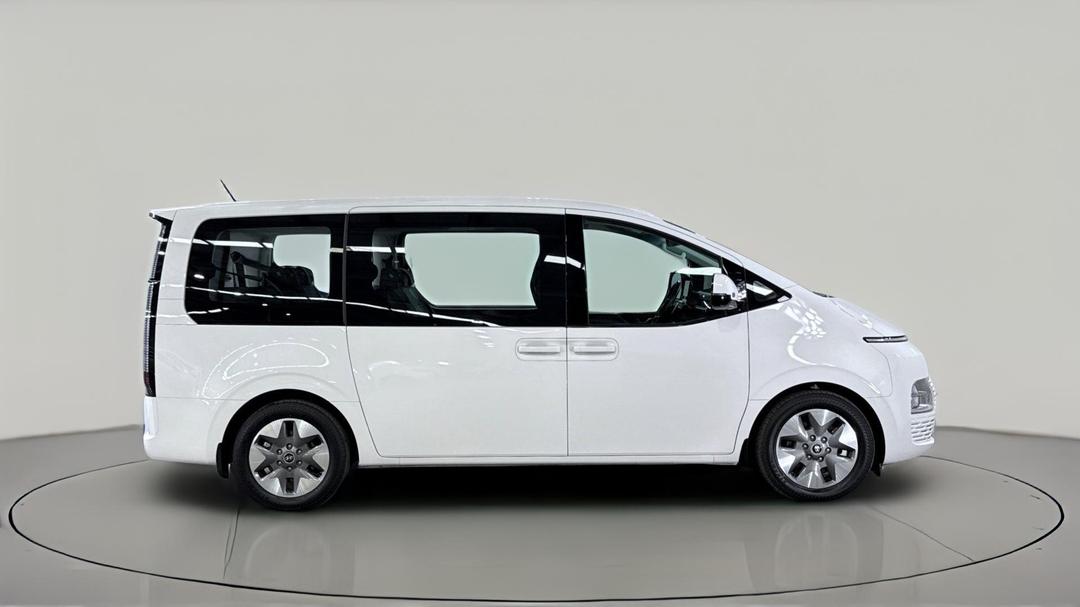 2024 Hyundai Staria ., Automatic, 48958 km, Right Side View