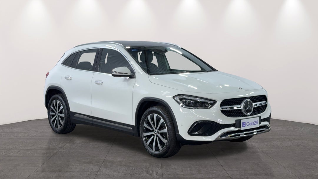 2021 Mercedes-benz GLA 200, Automatic, 35636 km, Right Front Diagonal (45- Degree) View