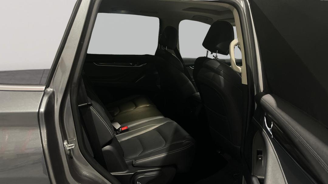 2021 LDV D90 Executive (4WD) D20, Automatic, 101018 km, Right Side Rear Door Cabin View