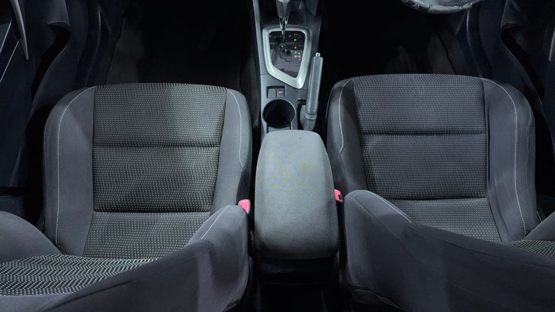 2014 Toyota Corolla Ascent Sport, Automatic, 128066 km, Center Console