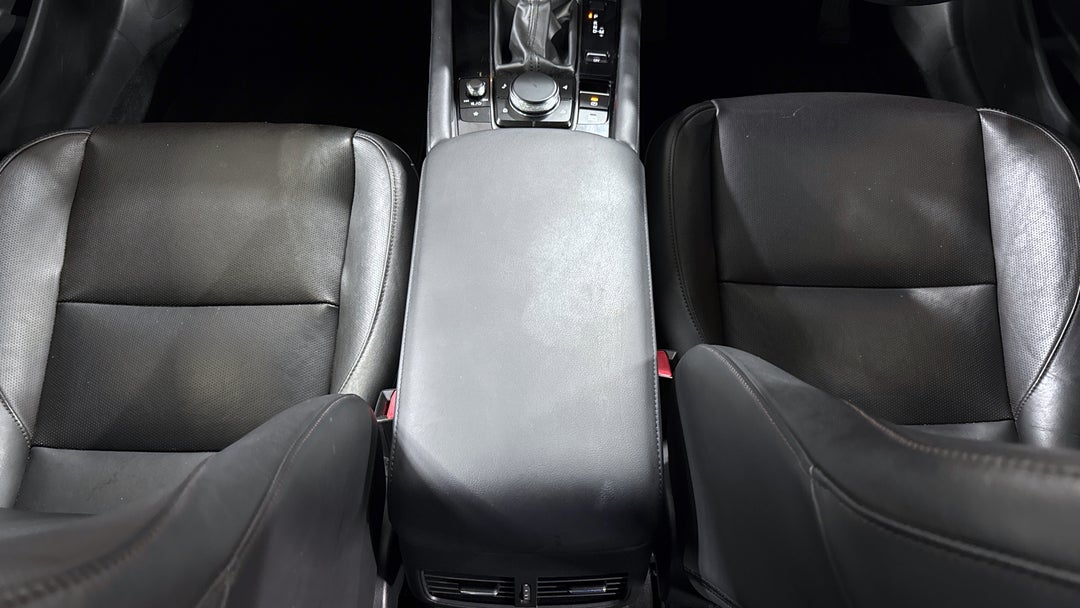 2022 Mazda Mazda3 G25 Astina, Automatic, 19978 km, Center Console