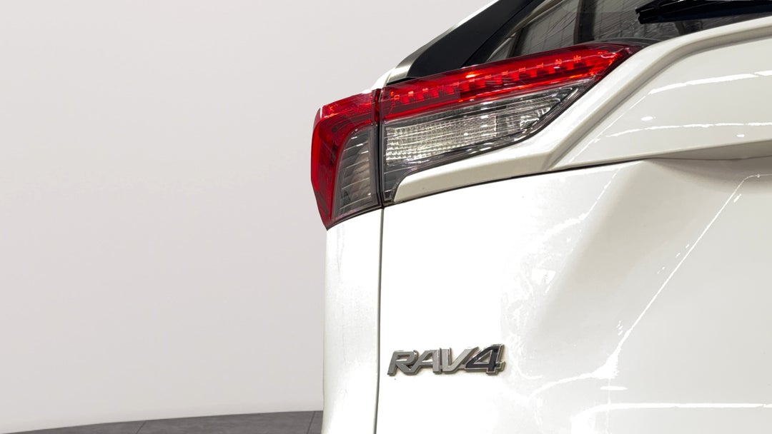 Badge (Boot Left Side)