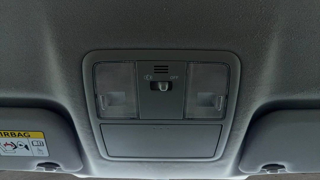 On-Roof Controls/Sunglass holder