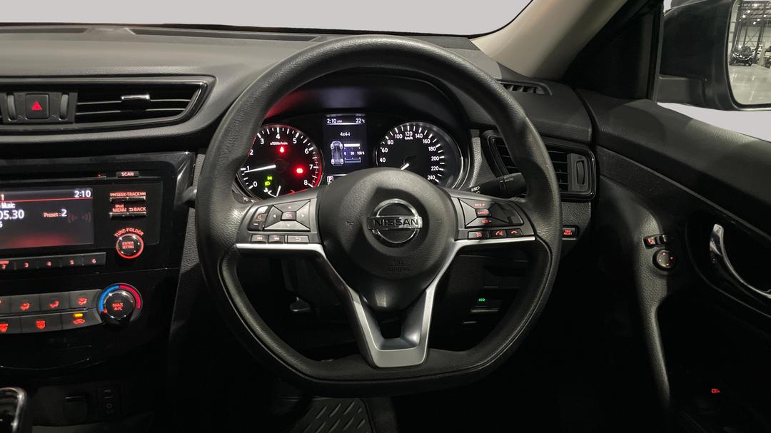 2017 Nissan X-trail St (4x4), Automatic, 132364 km, Steering Wheel Close-up