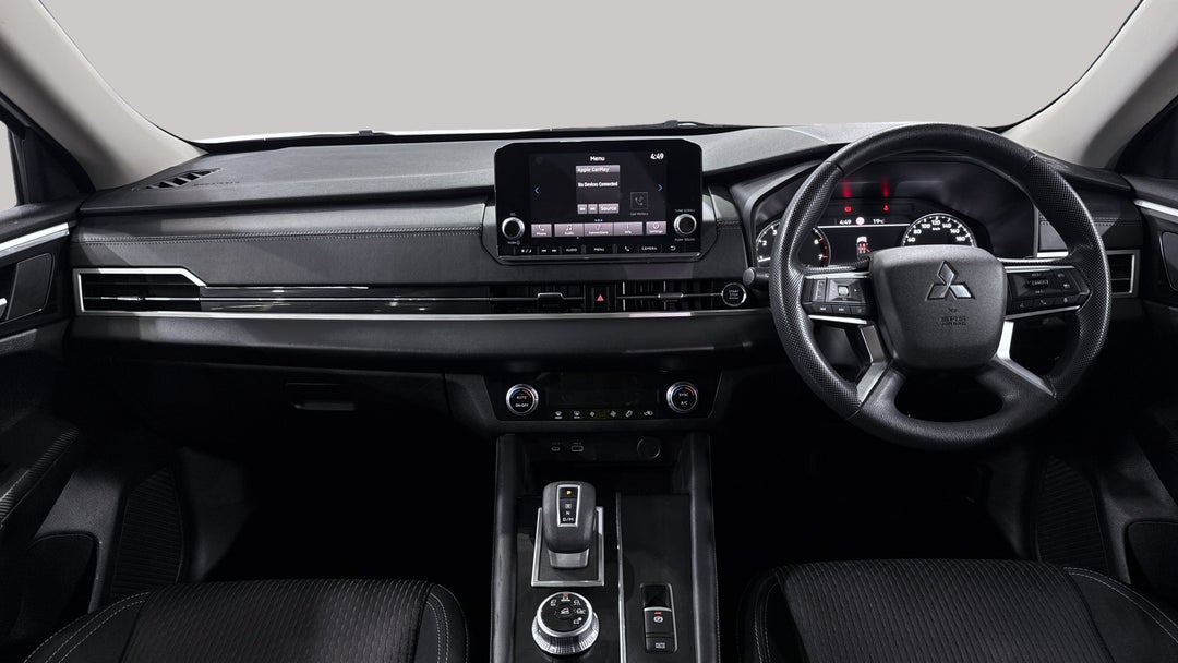 2023 Mitsubishi Outlander Es 7 Seat (2WD), Automatic, 52062 km, Dashboard View