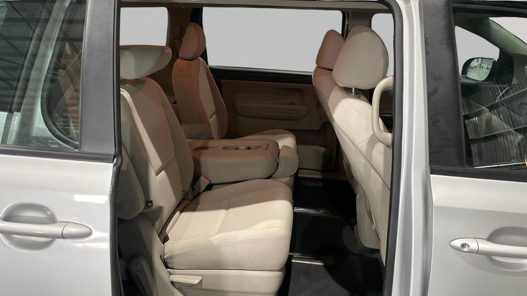 2019 Kia Carnival S, Automatic, 61471 km, Right Side Rear Door Cabin View