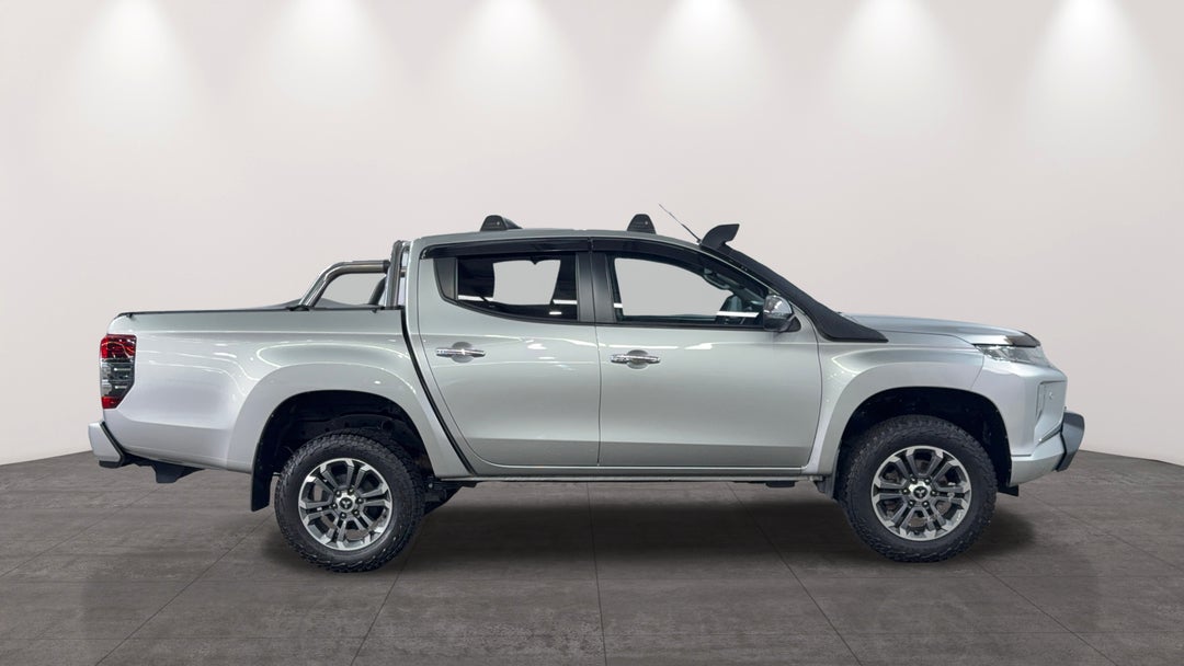 2019 Mitsubishi Triton Gls (4x4) Premium, Automatic, 98841 km, Right Side View