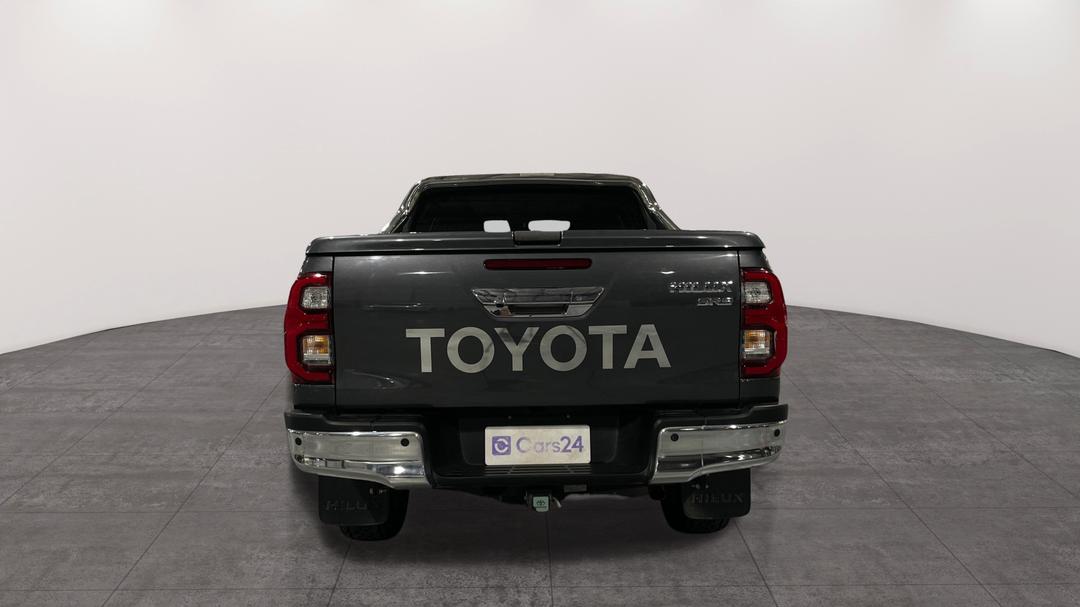 2021 Toyota Hilux Sr5 (4x4), Automatic, 56369 km, Back/Rear View