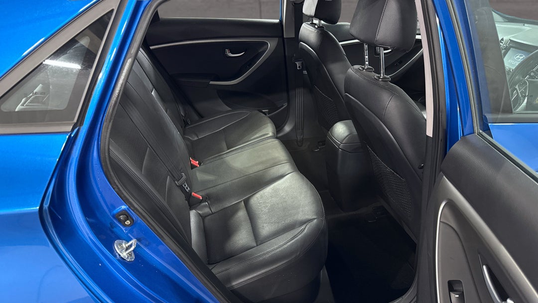 2016 Hyundai i30 Active X, Manual, 74462 km, Right Side Rear Door Cabin View