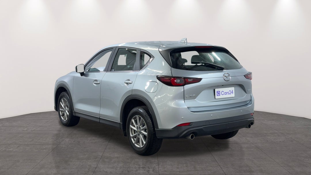 Left Back Diagonal (45- Degree) View