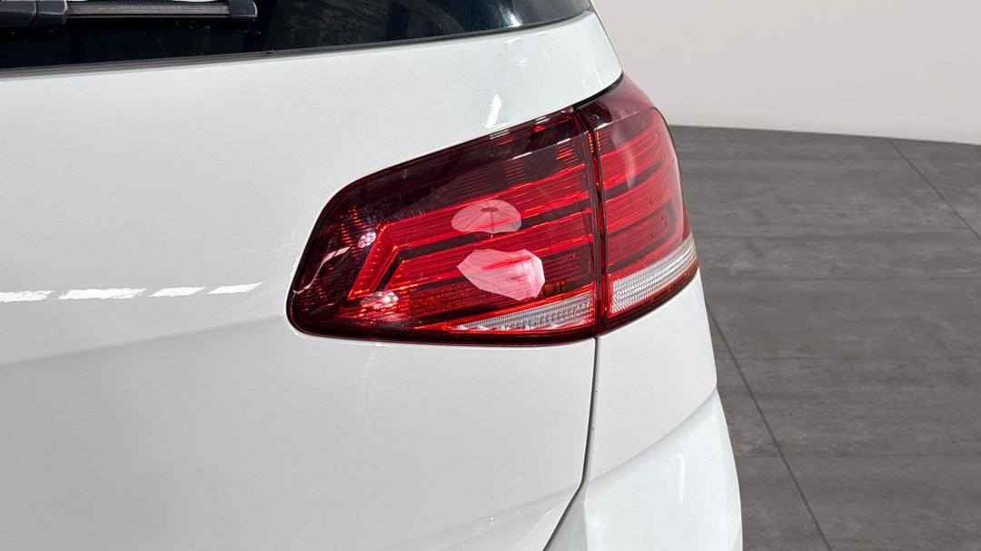 2019 Volkswagen Golf 110 Tsi Highline, Automatic, 81660 km, Badge (Boot Right Side)