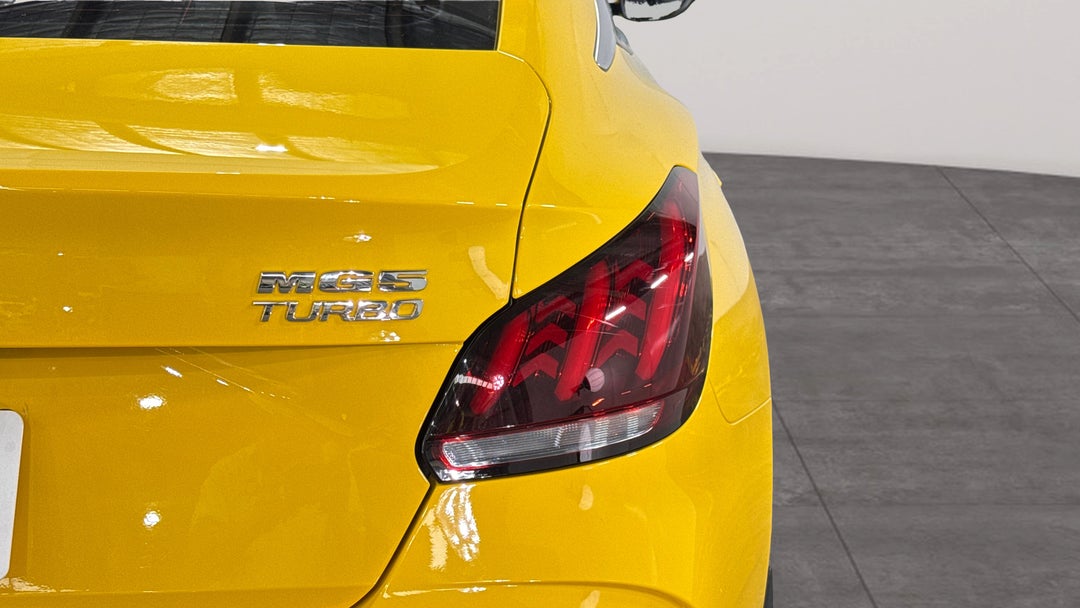 2024 MG Mg5 Essence, Automatic, 8742 km, Badge (Boot Right Side)