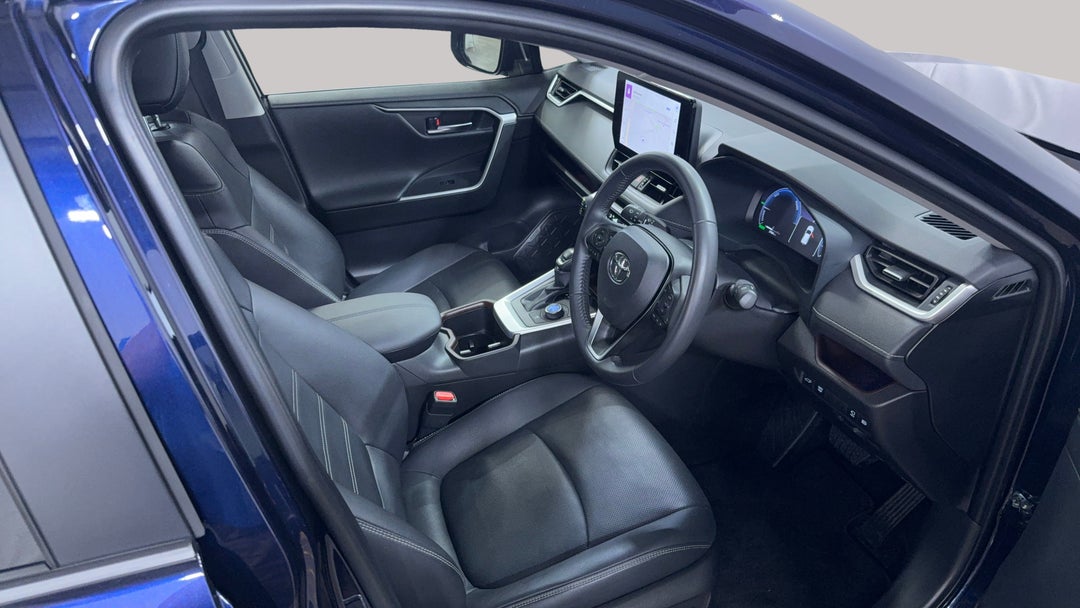 2024 Toyota RAV4 Cruiser (AWD) Hybrid, Automatic, 27591 km, Right Side Front Door Cabin View