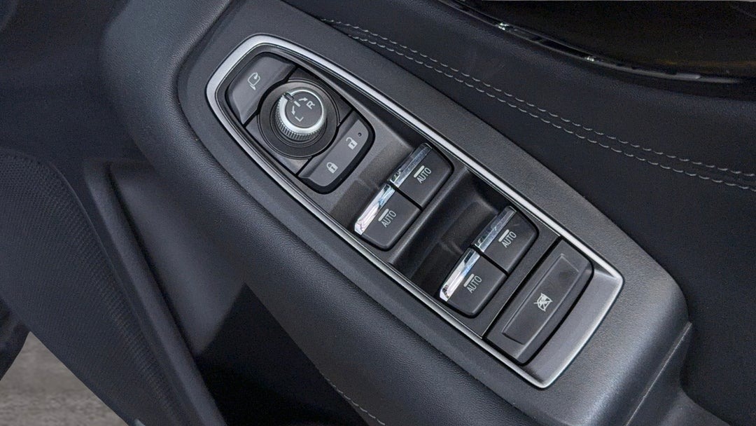 2021 Subaru Outback AWD Touring, Automatic, 91597 km, Drivers Side Door Panel Controls