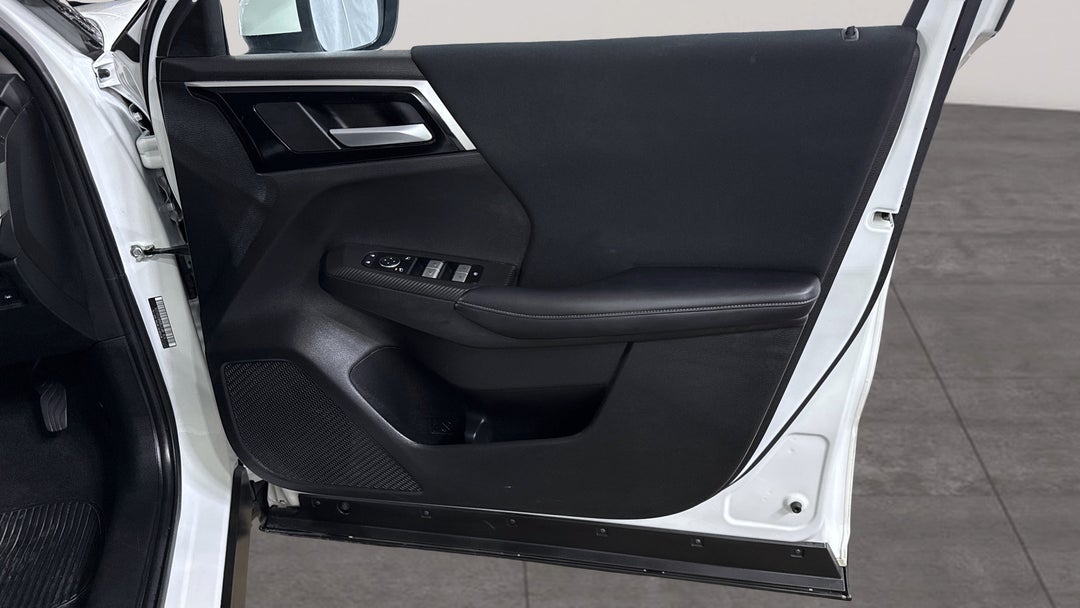 2023 Mitsubishi Outlander Es 7 Seat (2WD), Automatic, 51642 km, Speaker View