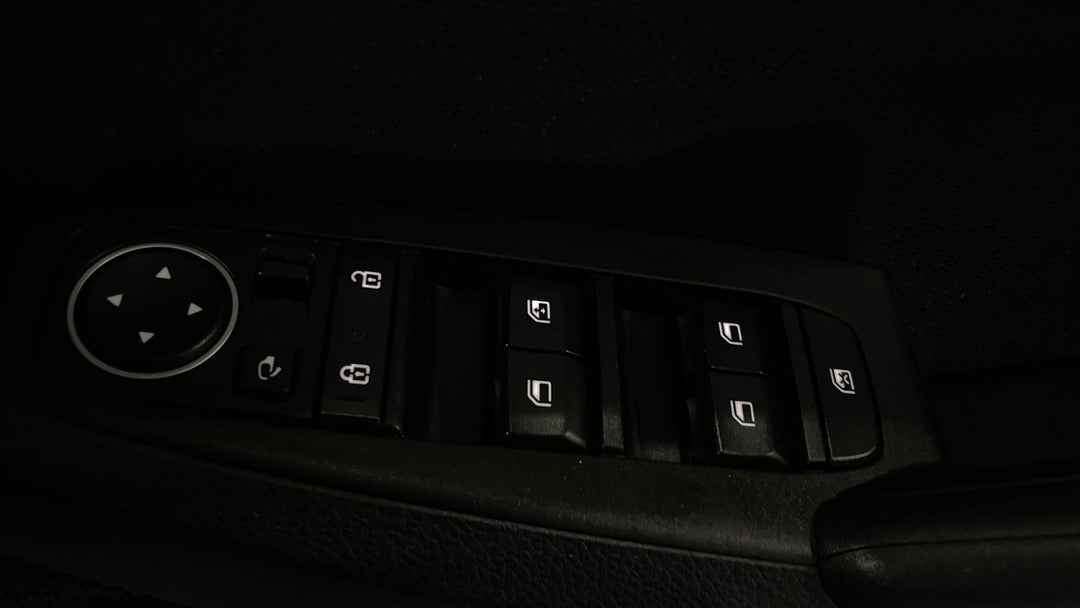 2021 Kia Seltos Sport (FWD), Automatic, 84476 km, Drivers Side Door Panel Controls