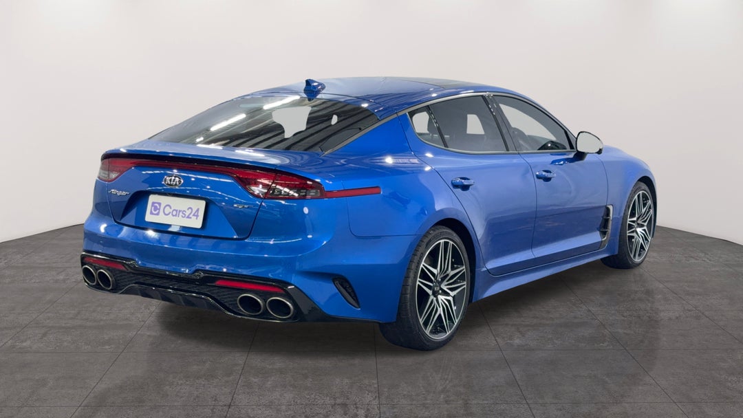 Right Back Diagonal (45- Degree) View