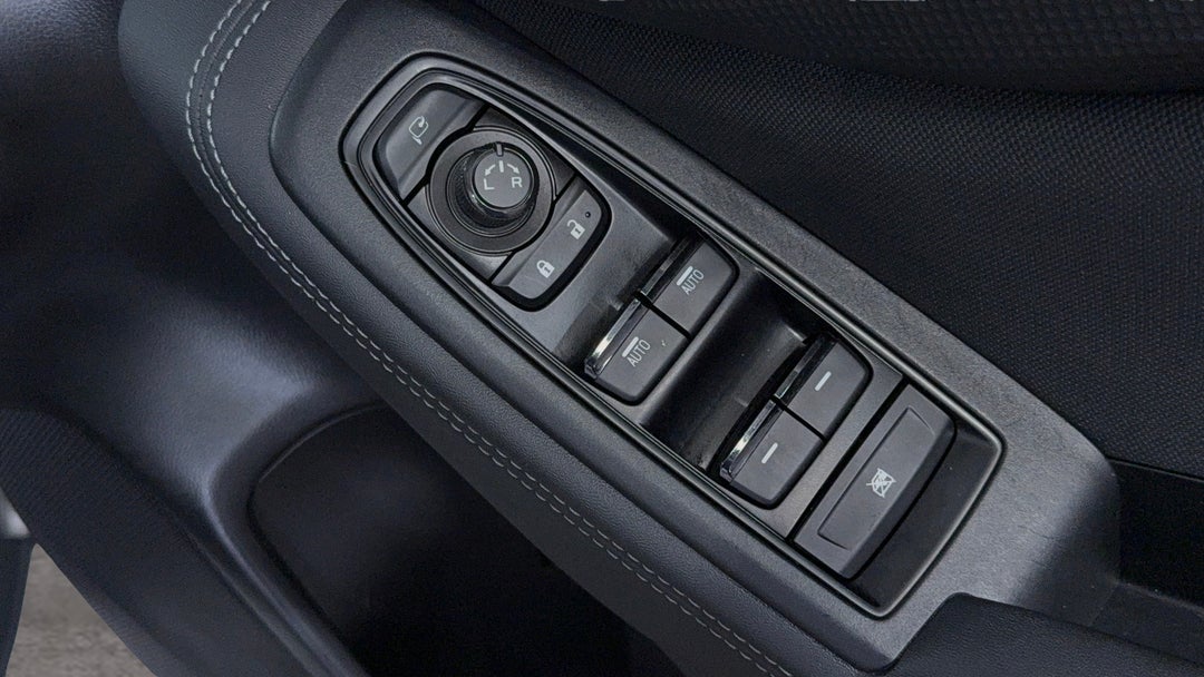 2024 Subaru Forester 2.5i (AWD), Automatic, 39036 km, Drivers Side Door Panel Controls