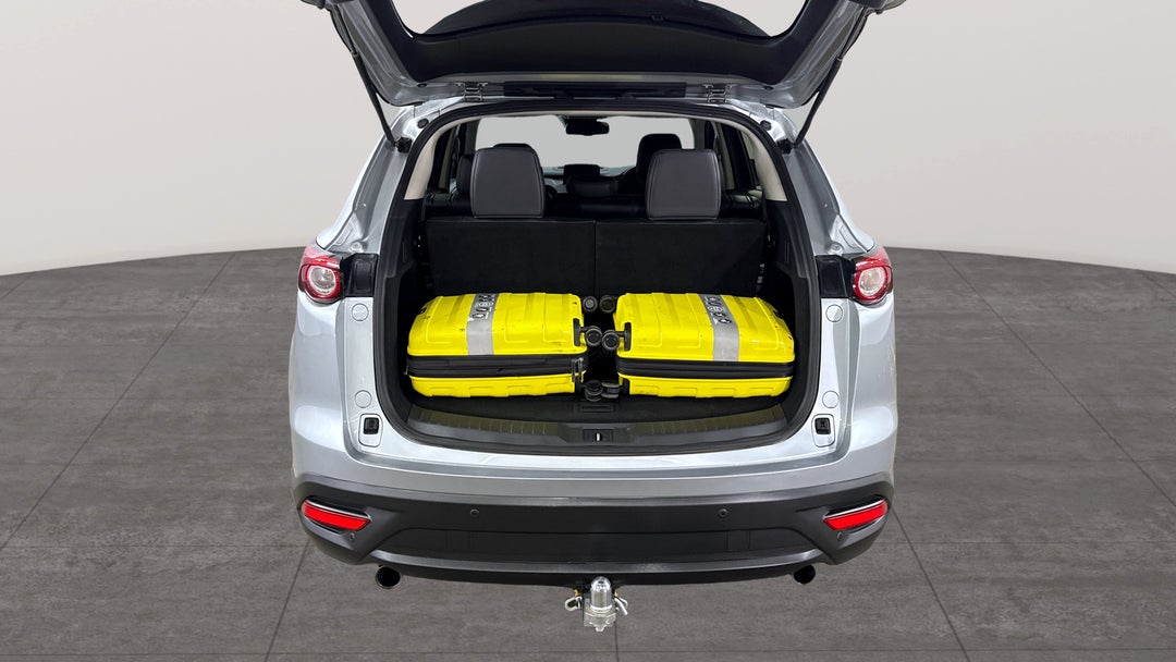 2020 Mazda CX-9 Touring (AWD), Automatic, 125180 km, Boot Inside View with Luggage