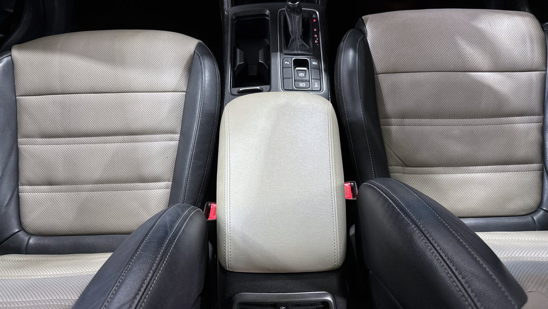 2016 Kia Sorento Platinum (4x4), Automatic, 138085 km, Center Console