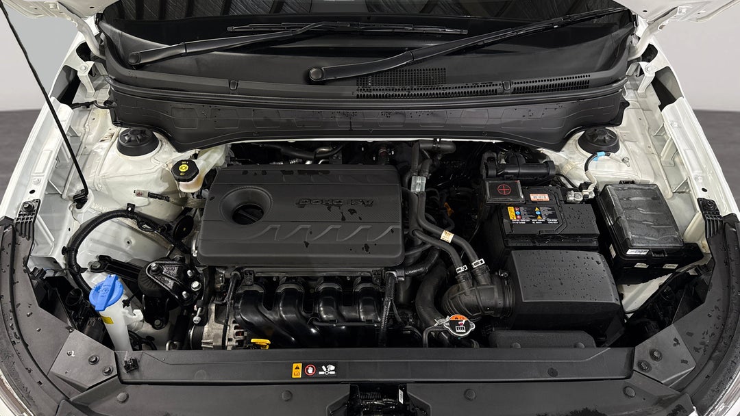 2025 Hyundai Venue Active, Automatic, 24265 km, Open Bonnet (Engine)