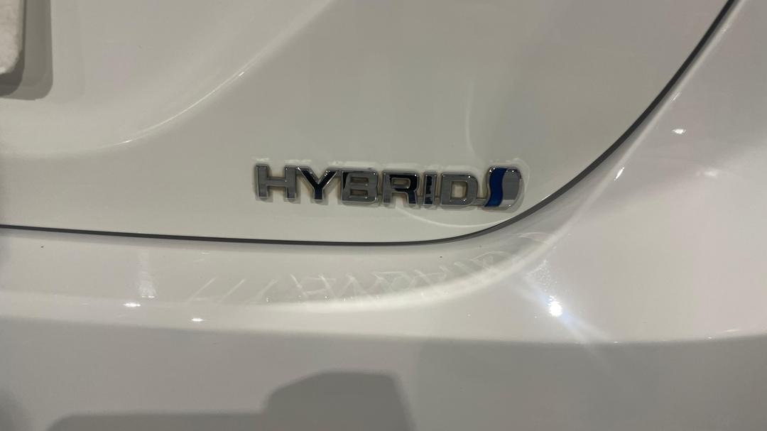 2023 Toyota Camry Ascent Hybrid, Automatic, 55004 km, Badge (Boot Right Side)