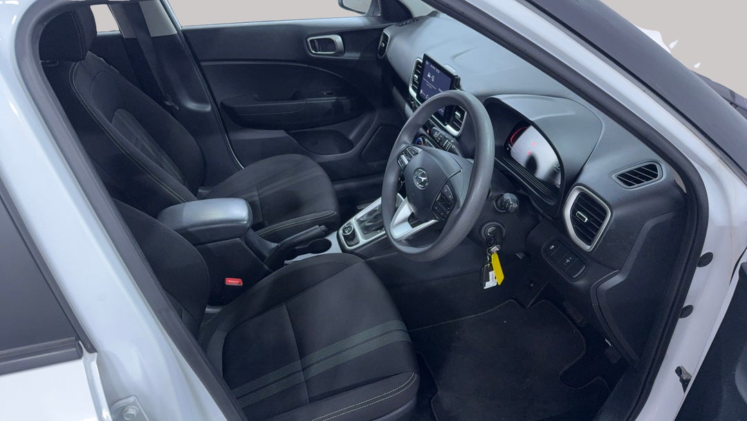 2023 Hyundai Venue Venue, Automatic, 64796 km, Right Side Front Door Cabin View