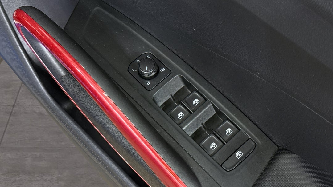 2022 SKODA Fabia 110tsi Monte Carlo Edition 150, Automatic, 39750 km, Drivers Side Door Panel Controls