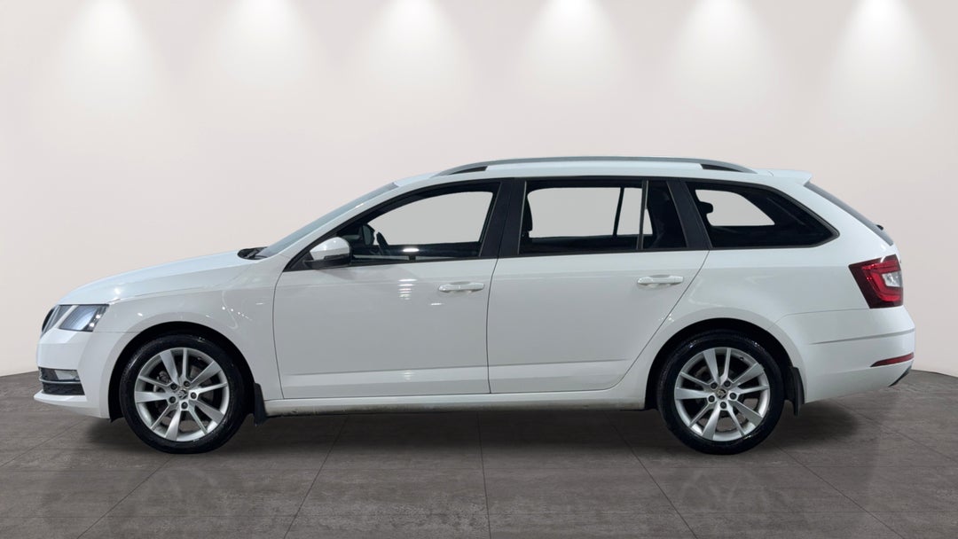 2017 SKODA Octavia 110 Tsi, Automatic, 146749 km, Left Side View