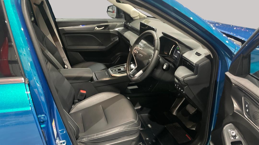2024 GWM Haval Jolion Lux Hybrid, Automatic, 19289 km, Right Side Front Door Cabin View