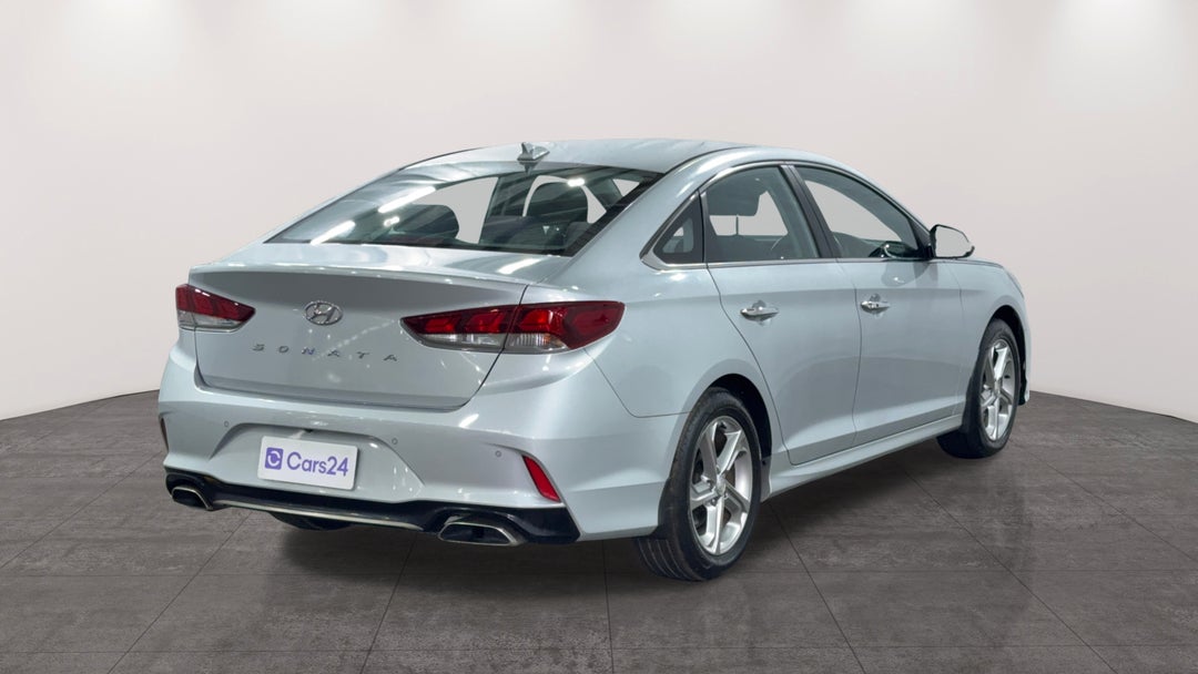 Right Back Diagonal (45- Degree) View