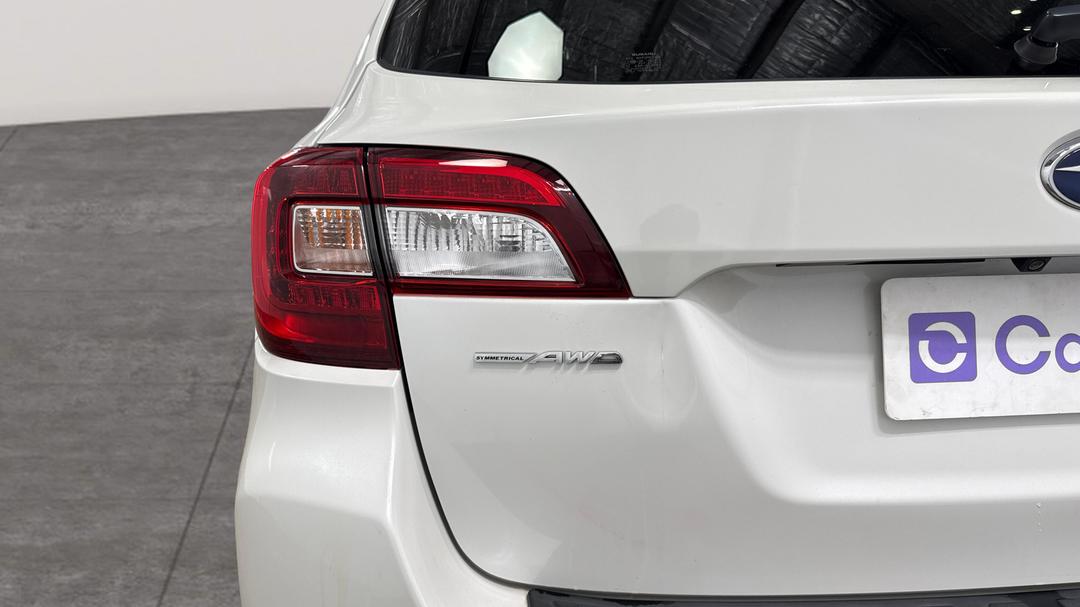 2017 Subaru Outback 2.5i  AWD, Automatic, 135924 km, Badge (Boot Left Side)