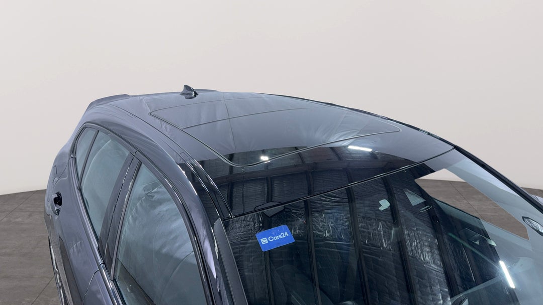 2022 BMW 1 M135i Xdrive, Automatic, 30263 km, Roof/Sunroof View